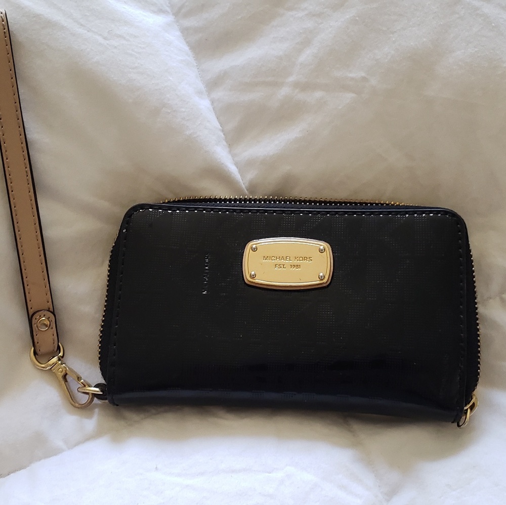 Beautiful Michael Kors Wallet